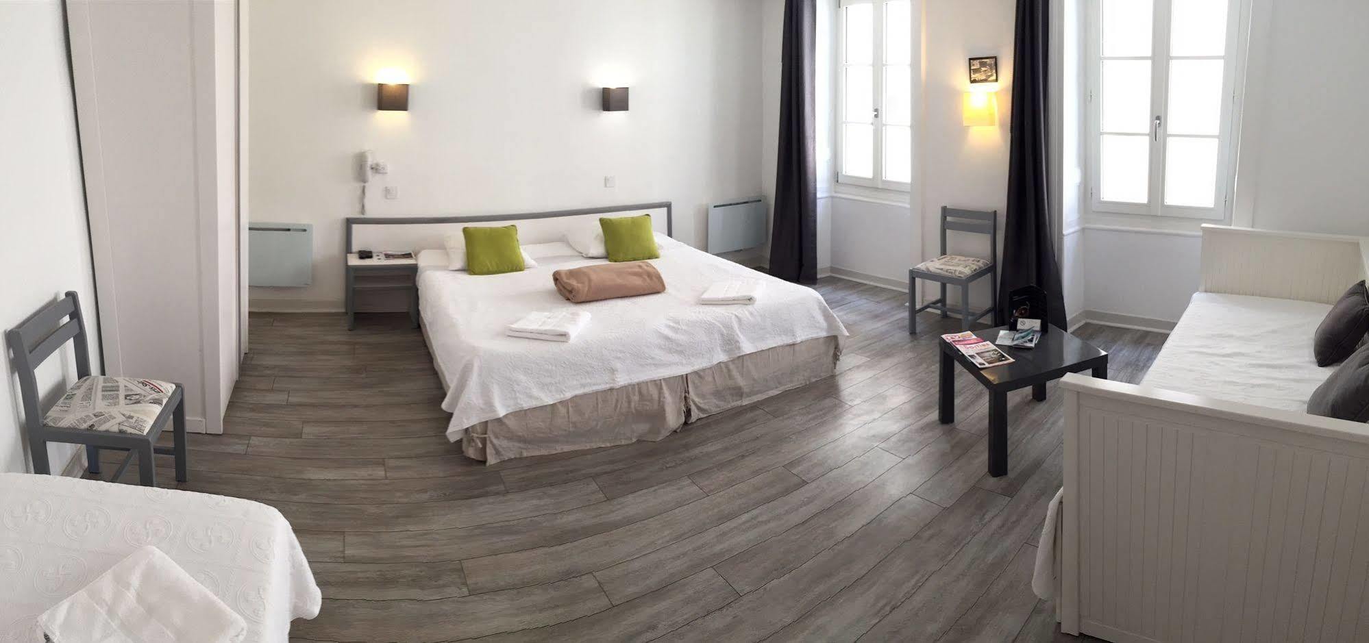 Le Petit Hotel เบียริตซ์ ภายนอก รูปภาพ